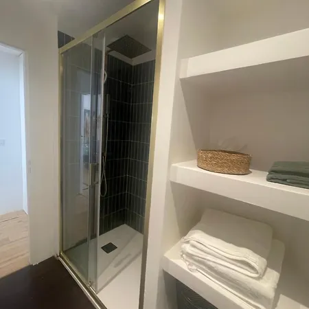 Renove Bourse דירה *